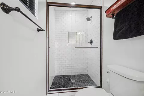 Bath - 433 E Beatryce St, Tempe, AZ 85288 photo 2 of 4
