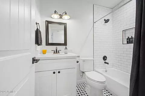 Bath - 433 E Beatryce St, Tempe, AZ 85288 photo 3 of 4