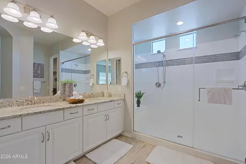 Bath - 4290 E Cynthia St, Gilbert, AZ 85295 photo 1 of 11