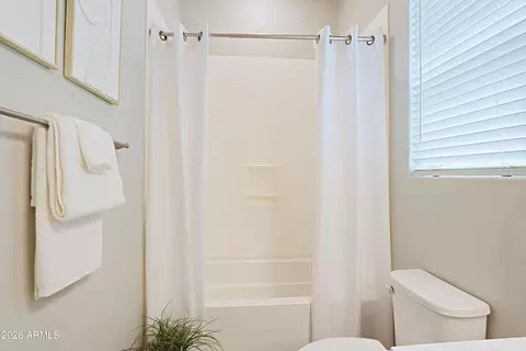 Bath - 4290 E Cynthia St, Gilbert, AZ 85295 photo 11 of 11