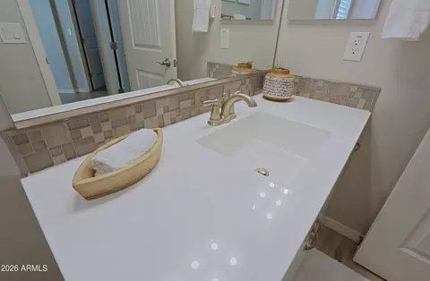 Bath - 4290 E Cynthia St, Gilbert, AZ 85295 photo 10 of 11