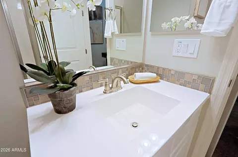 Bath - 4290 E Cynthia St, Gilbert, AZ 85295 photo 6 of 11