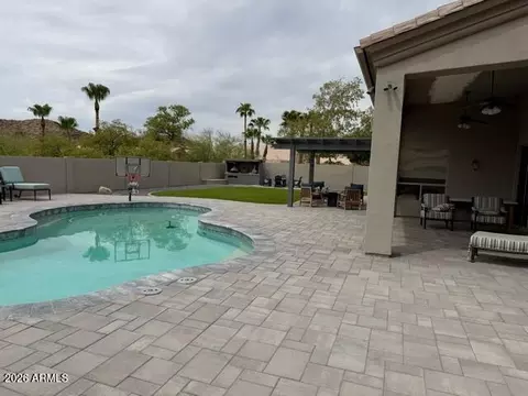 943 E Desert Flower Ln, Phoenix, AZ 85048 photo 4
