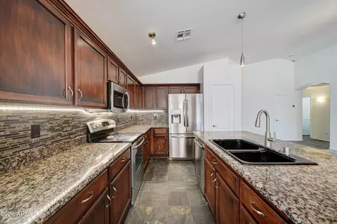 Kitchen - 26024 N 41st Ave, Phoenix, AZ 85083 photo 3 of 3