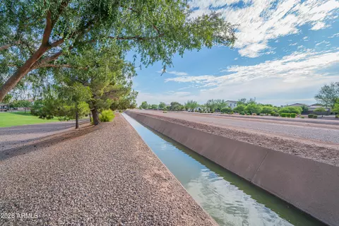 View/Area - 1075 E Parkview Ct, Gilbert, AZ 85295 photo 2 of 2