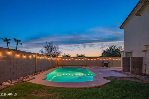 Exterior - 1075 E Parkview Ct, Gilbert, AZ 85295 photo 6 of 6