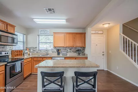Kitchen - 1075 E Parkview Ct, Gilbert, AZ 85295 photo 1 of 2