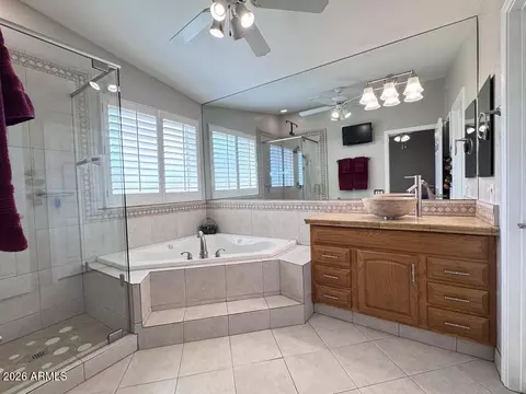 Bath - 2271 E Ross Ave, Phoenix, AZ 85024 photo 2 of 2