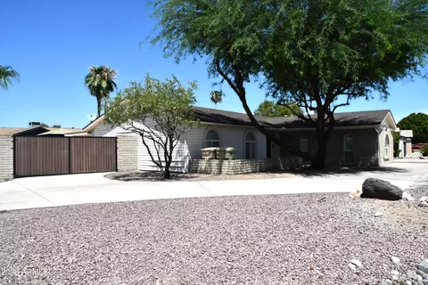 5622 W Grovers Ave, Glendale, AZ 85308