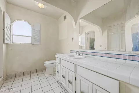 Bath - 2071 E Cairo Dr, Tempe, AZ 85282 photo 1 of 3
