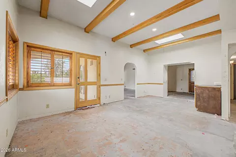 Living - 2071 E Cairo Dr, Tempe, AZ 85282 photo 5 of 10