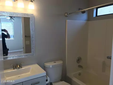 Bath - 2157 E Crest Ln, Phoenix, AZ 85024 photo 2 of 2