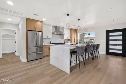 Kitchen - 4221 E Mulberry Dr, Phoenix, AZ 85018 photo 1 of 8