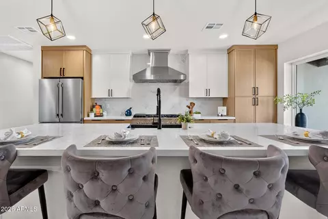Kitchen - 4221 E Mulberry Dr, Phoenix, AZ 85018 photo 5 of 8