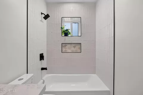 Bath - 4221 E Mulberry Dr, Phoenix, AZ 85018 photo 6 of 8