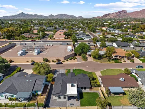 View/Area - 4221 E Mulberry Dr, Phoenix, AZ 85018 photo 1 of 2
