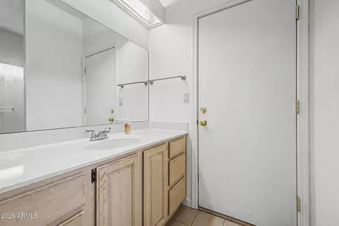 Bath - 39949 N Central Ave, Phoenix, AZ 85086 photo 3 of 4