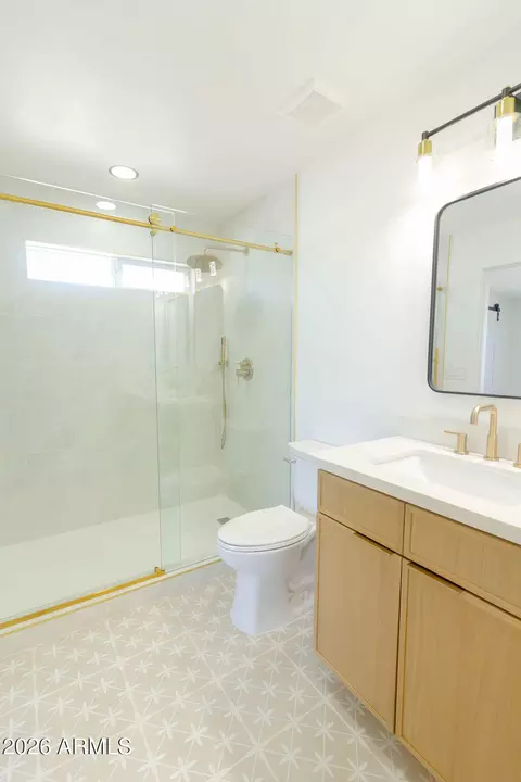 Bath - 8435 S 16th Pl, Phoenix, AZ 85042 photo 11 of 11