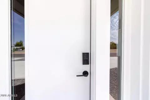Entry Way - 8435 S 16th Pl, Phoenix, AZ 85042 photo 1 of 4