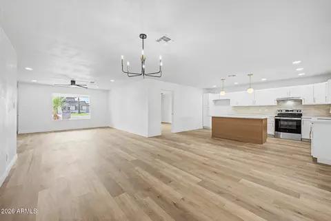 Living - 5207 N 39th Dr, Phoenix, AZ 85019 photo 5 of 9