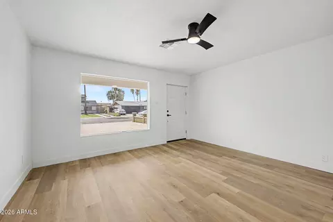 Living - 5207 N 39th Dr, Phoenix, AZ 85019 photo 9 of 9