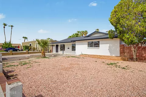 Exterior - 5207 N 39th Dr, Phoenix, AZ 85019 photo 2 of 5