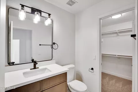 Bath - 2250 E Deer Valley Rd #67, Phoenix, AZ 85024 photo 4 of 6