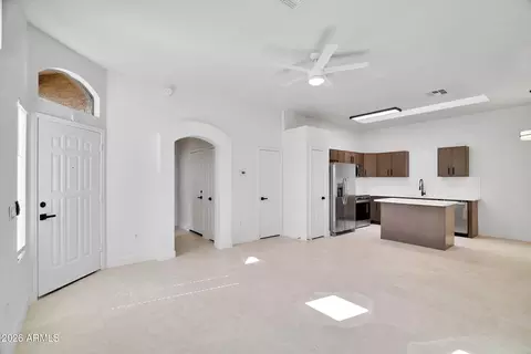 Living - 2250 E Deer Valley Rd #67, Phoenix, AZ 85024 photo 2 of 4
