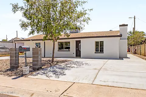 Exterior - 1609 W Chipman Rd, Phoenix, AZ 85041 photo 4 of 6