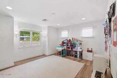 Bedroom - 3427 E Mariposa St, Phoenix, AZ 85018 photo 5 of 5
