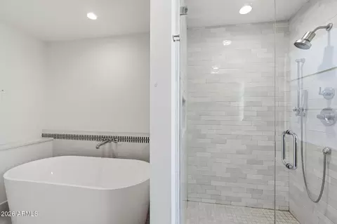 Bath - 3427 E Mariposa St, Phoenix, AZ 85018 photo 2 of 5