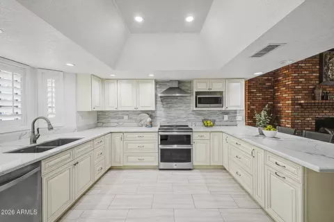 Kitchen - 1069 E Carver Rd, Tempe, AZ 85284 photo 2 of 3