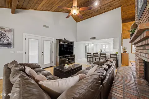 Living - 1069 E Carver Rd, Tempe, AZ 85284 photo 2 of 5
