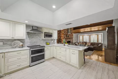 Kitchen - 1069 E Carver Rd, Tempe, AZ 85284 photo 3 of 3