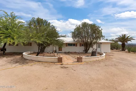 640 N Heights Rd, Wickenburg, AZ 85390