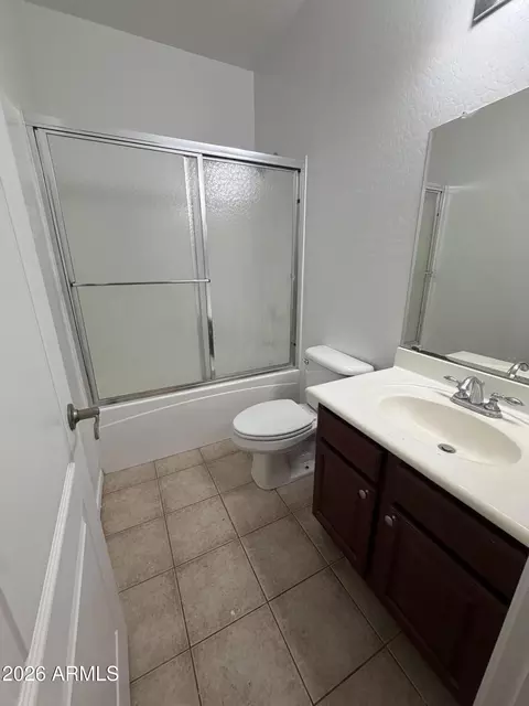 Bath - 2555 E Robb Ln, Phoenix, AZ 85024 photo 3 of 4