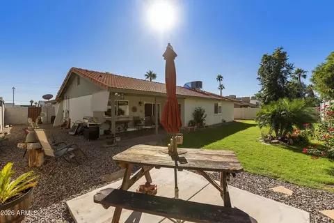 Exterior - 532 E Renee Dr, Phoenix, AZ 85024 photo 5 of 7