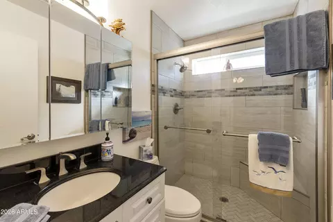 Bath - 532 E Renee Dr, Phoenix, AZ 85024 photo 1 of 2