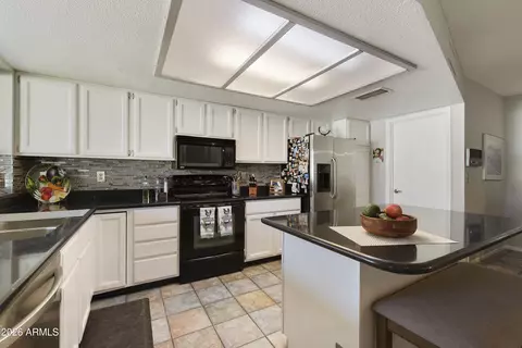 Kitchen - 532 E Renee Dr, Phoenix, AZ 85024 photo 2 of 4