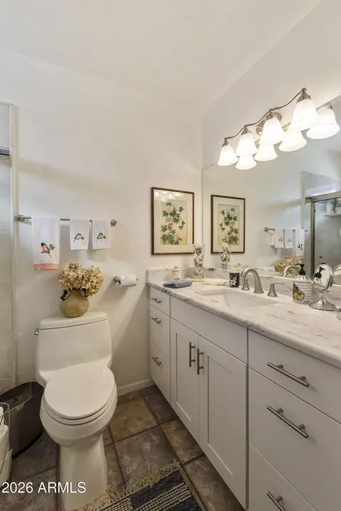 Bath - 532 E Renee Dr, Phoenix, AZ 85024 photo 2 of 2