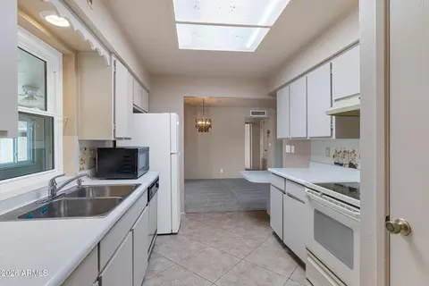 Kitchen - 4206 E Dolphin Ave, Mesa, AZ 85206 photo 2 of 3