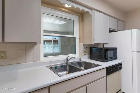 Kitchen - 4206 E Dolphin Ave, Mesa, AZ 85206 photo 3 of 3