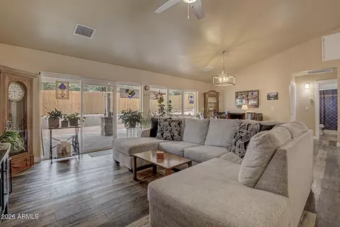 Living - 506 E Wade Ln, Payson, AZ 85541 photo 2 of 4