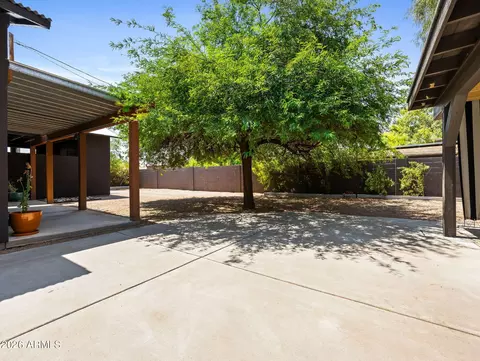 Exterior - 1115 E Weldon Ave, Phoenix, AZ 85014 photo 9 of 11