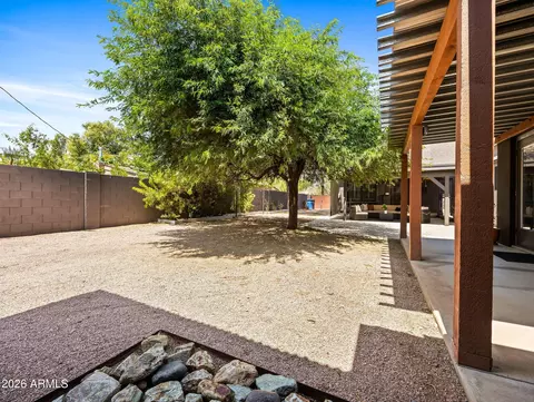 Exterior - 1115 E Weldon Ave, Phoenix, AZ 85014 photo 10 of 11