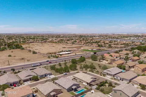 View/Area - 7123 S 34th Ln, Phoenix, AZ 85041 photo 12 of 13