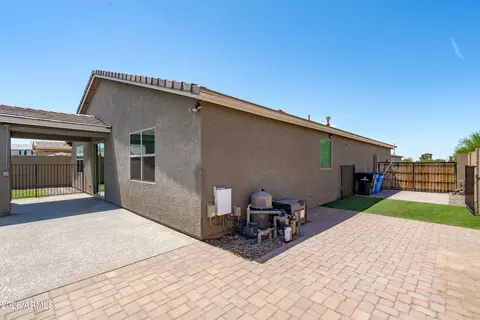 Exterior - 7123 S 34th Ln, Phoenix, AZ 85041 photo 4 of 13