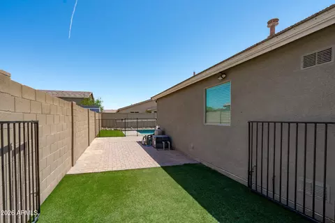 Exterior - 7123 S 34th Ln, Phoenix, AZ 85041 photo 13 of 13