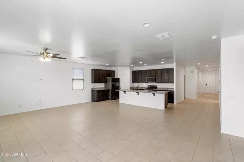 Entry Way - 7123 S 34th Ln, Phoenix, AZ 85041 photo 2 of 2