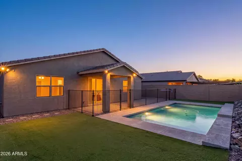 Exterior - 7123 S 34th Ln, Phoenix, AZ 85041 photo 3 of 13